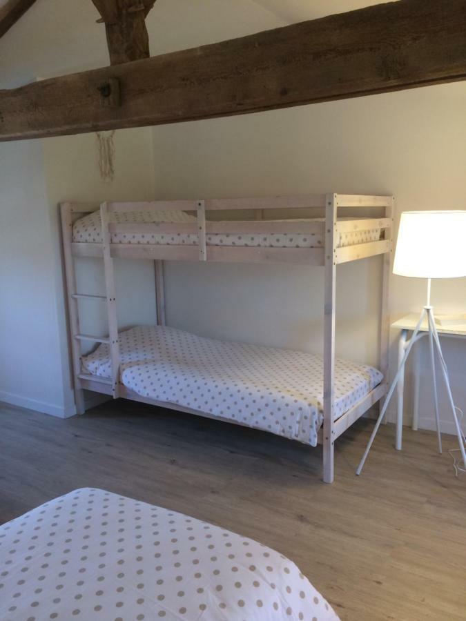 Le Petit Monty Gite Cote Etang Saint-Malo-du-Bois Ngoại thất bức ảnh