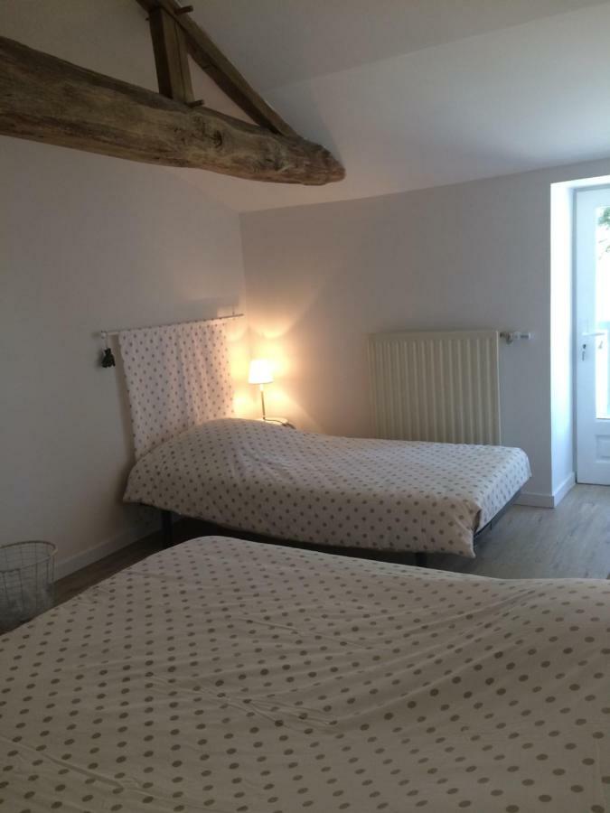 Le Petit Monty Gite Cote Etang Saint-Malo-du-Bois Ngoại thất bức ảnh