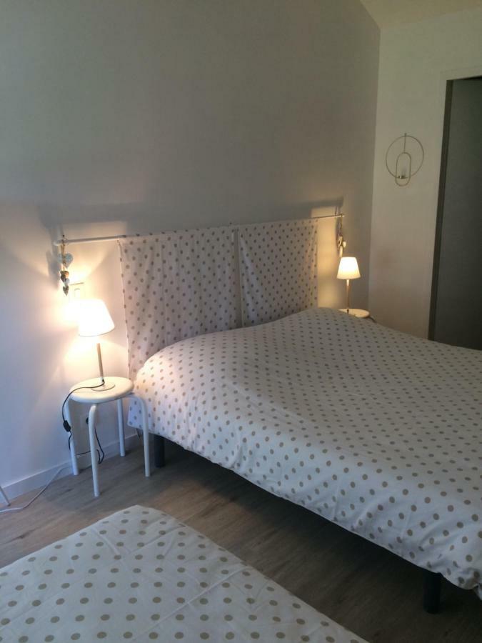 Le Petit Monty Gite Cote Etang Saint-Malo-du-Bois Ngoại thất bức ảnh