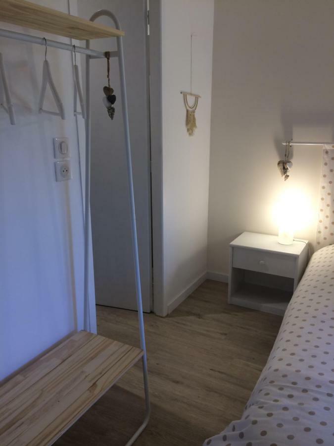 Le Petit Monty Gite Cote Etang Saint-Malo-du-Bois Ngoại thất bức ảnh