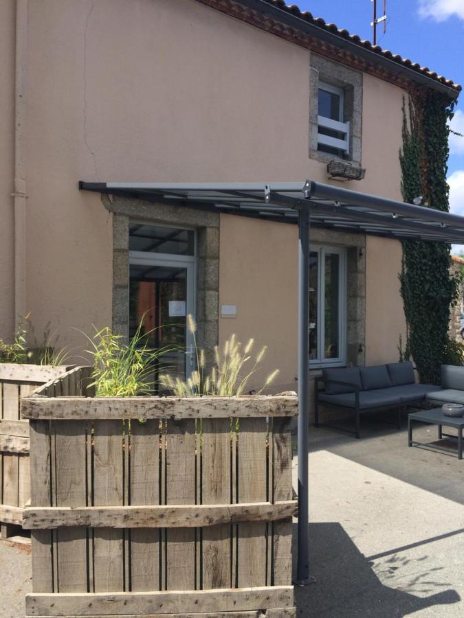 Le Petit Monty Gite Cote Etang Saint-Malo-du-Bois Ngoại thất bức ảnh